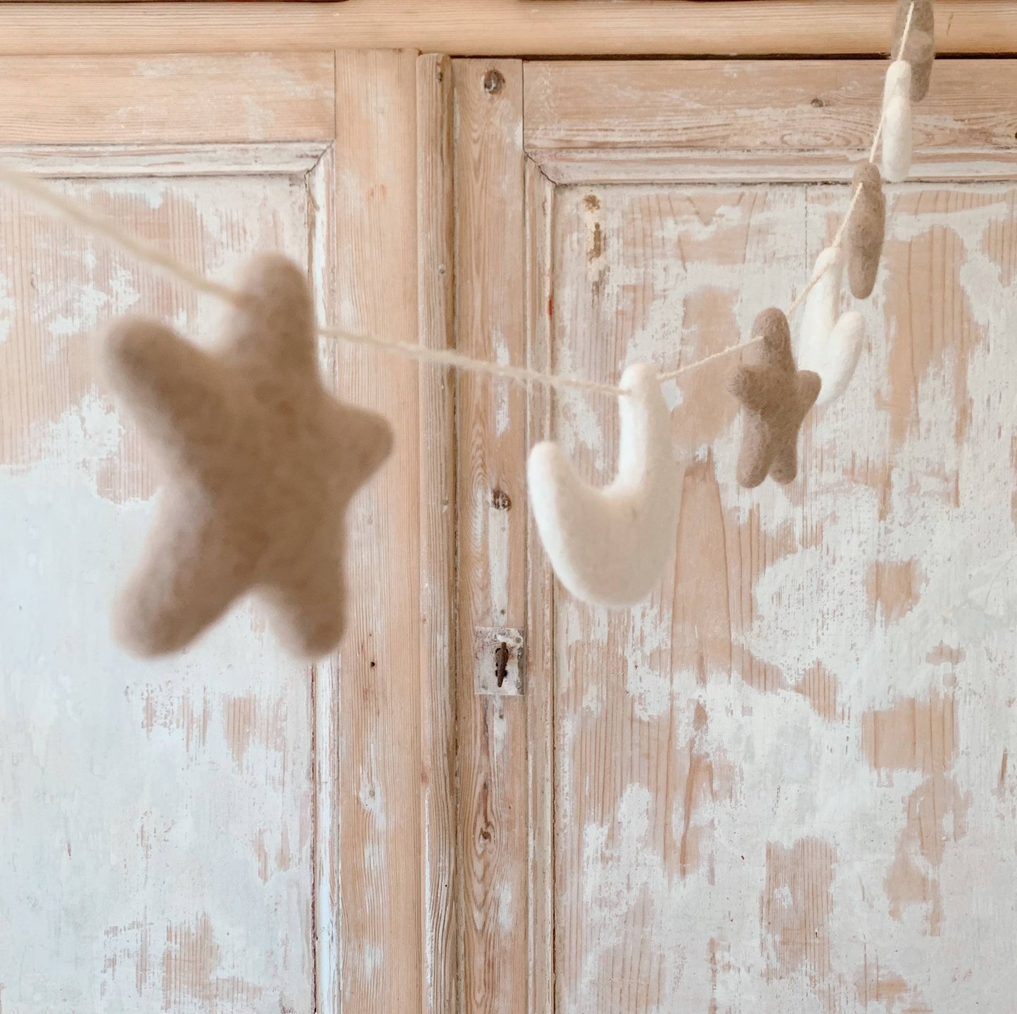 Guirlande Etoile et Lune en laine feutrée