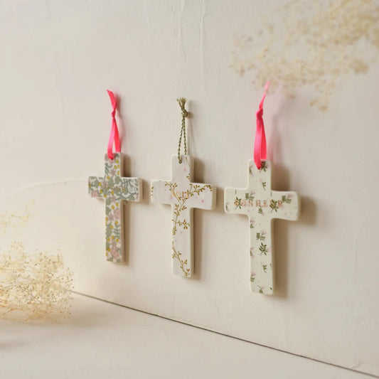 Croix murale Hortense Amour