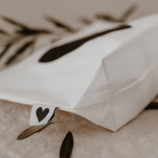 Pochette coeur blanc