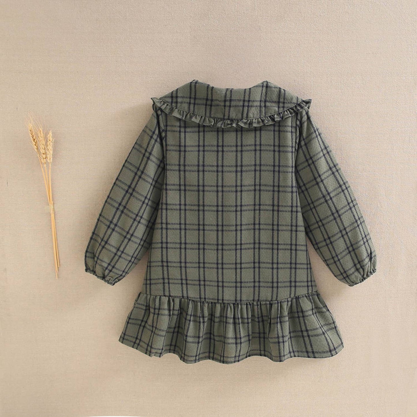 Robe à carreaux vert olive et bleu avec col Peter Pan