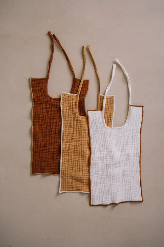 Bavoir long en gaze de coton