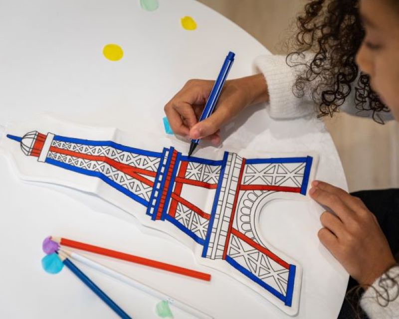 Coloriage gonflable - Tour Eiffel