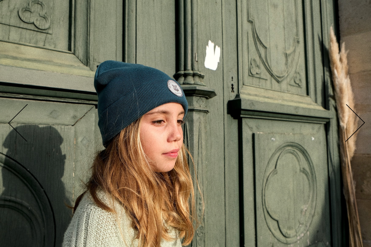 Bonnet vert "me raccoon pas ta vie"