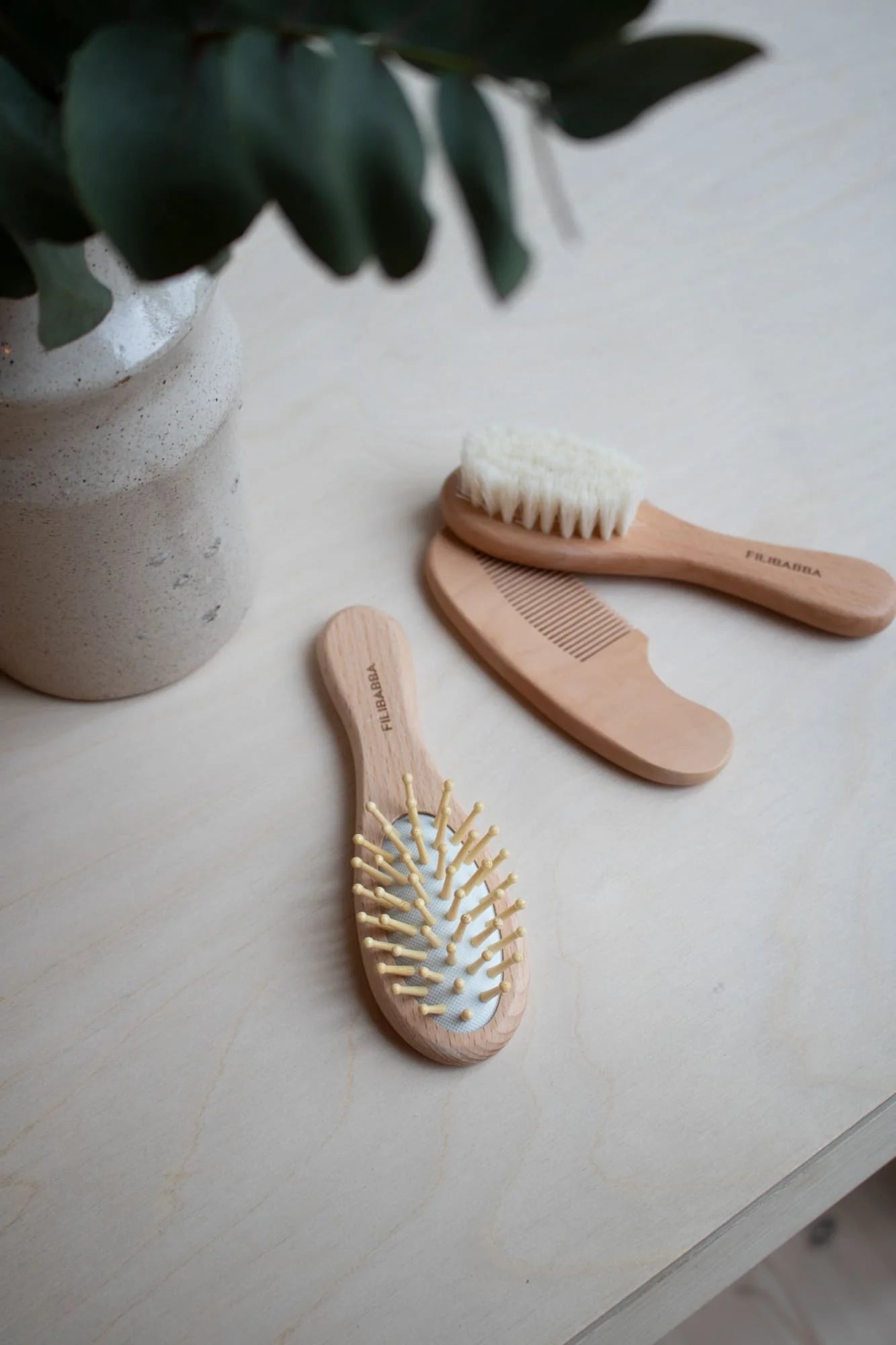 Set brosses et peigne en bois