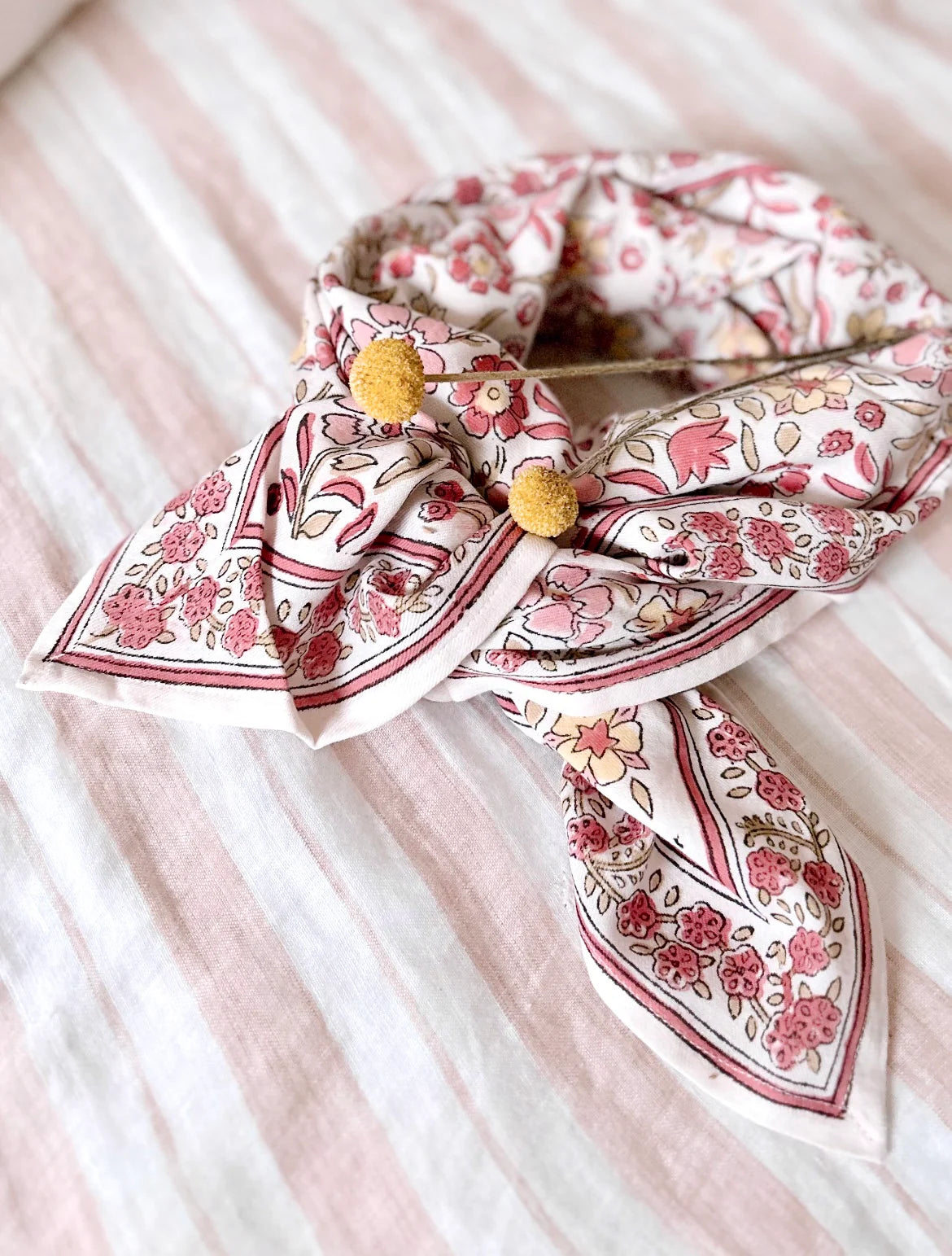 Foulard adulte et enfant rose avec filet lurex doré