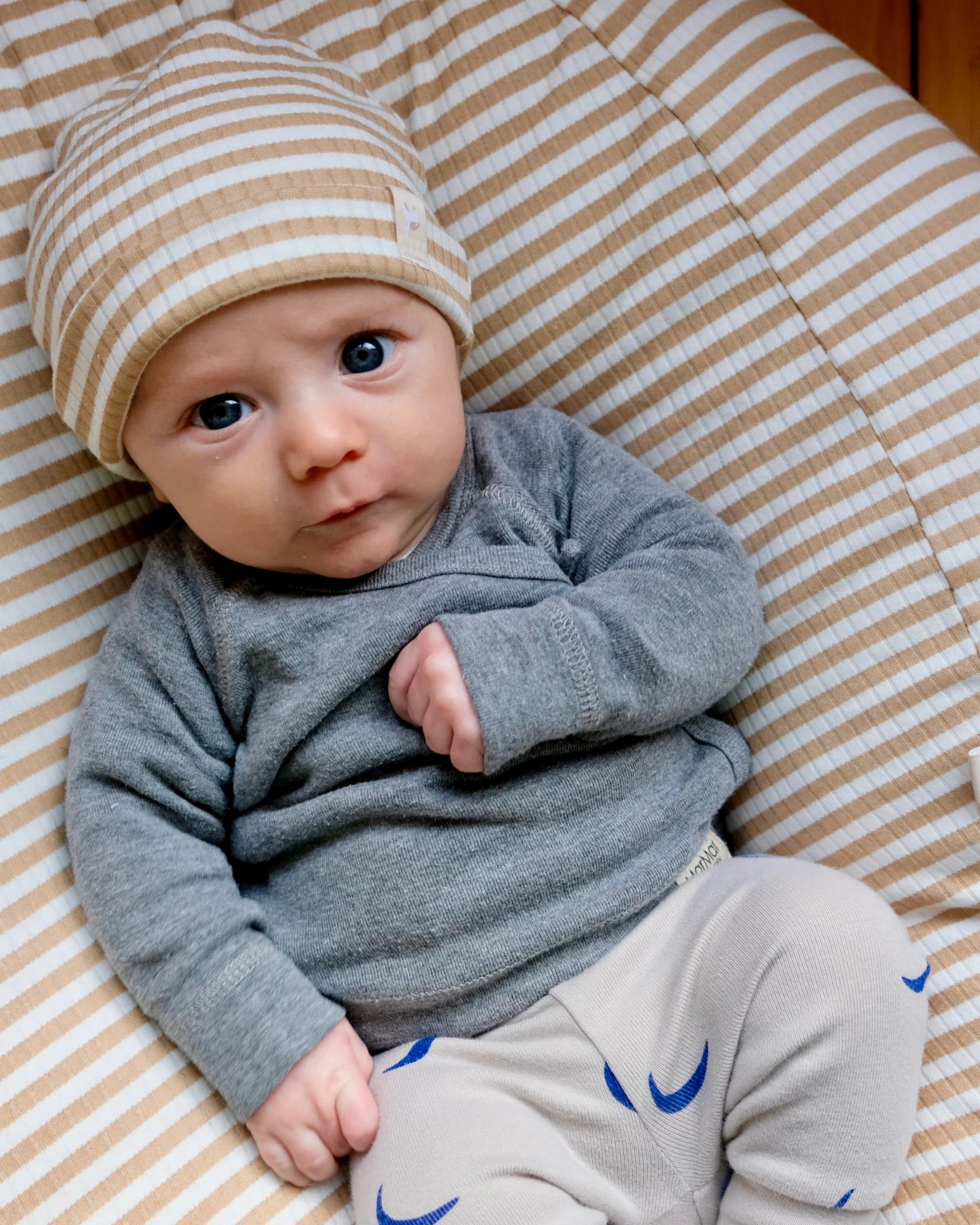 Bonnet de naissance en jersey