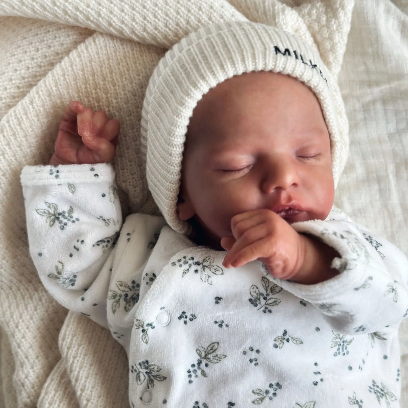 BONNET DE NAISSANCE MÉRINOS - MILK