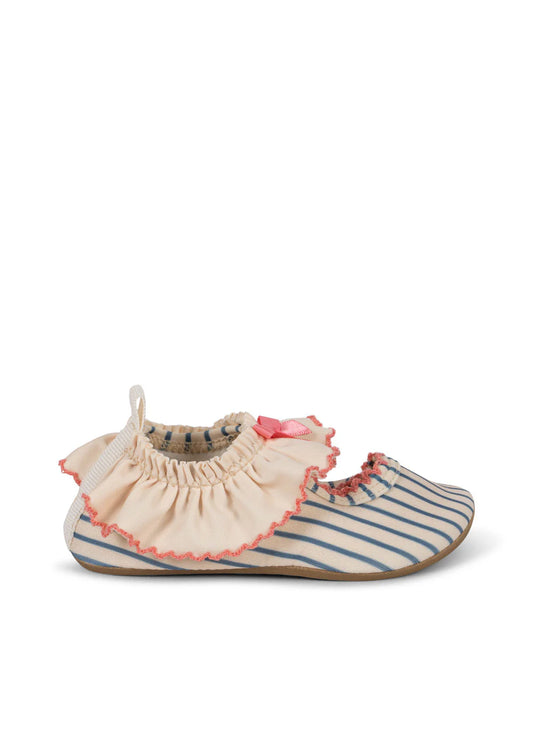 Chaussures d'eau rose et rayures