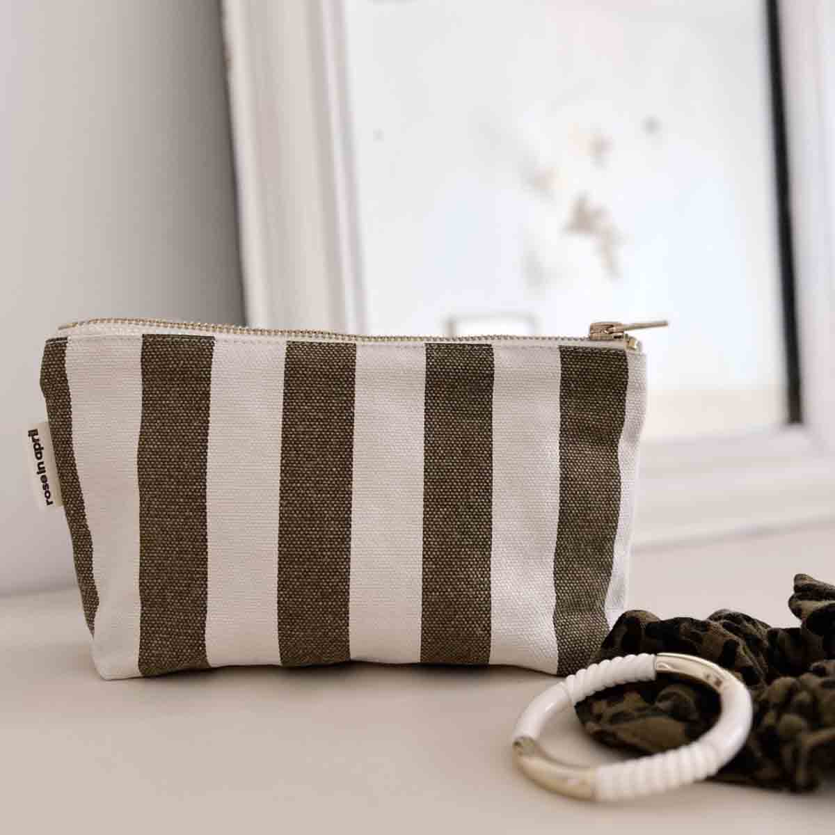 Trousse Sofia Rose in April