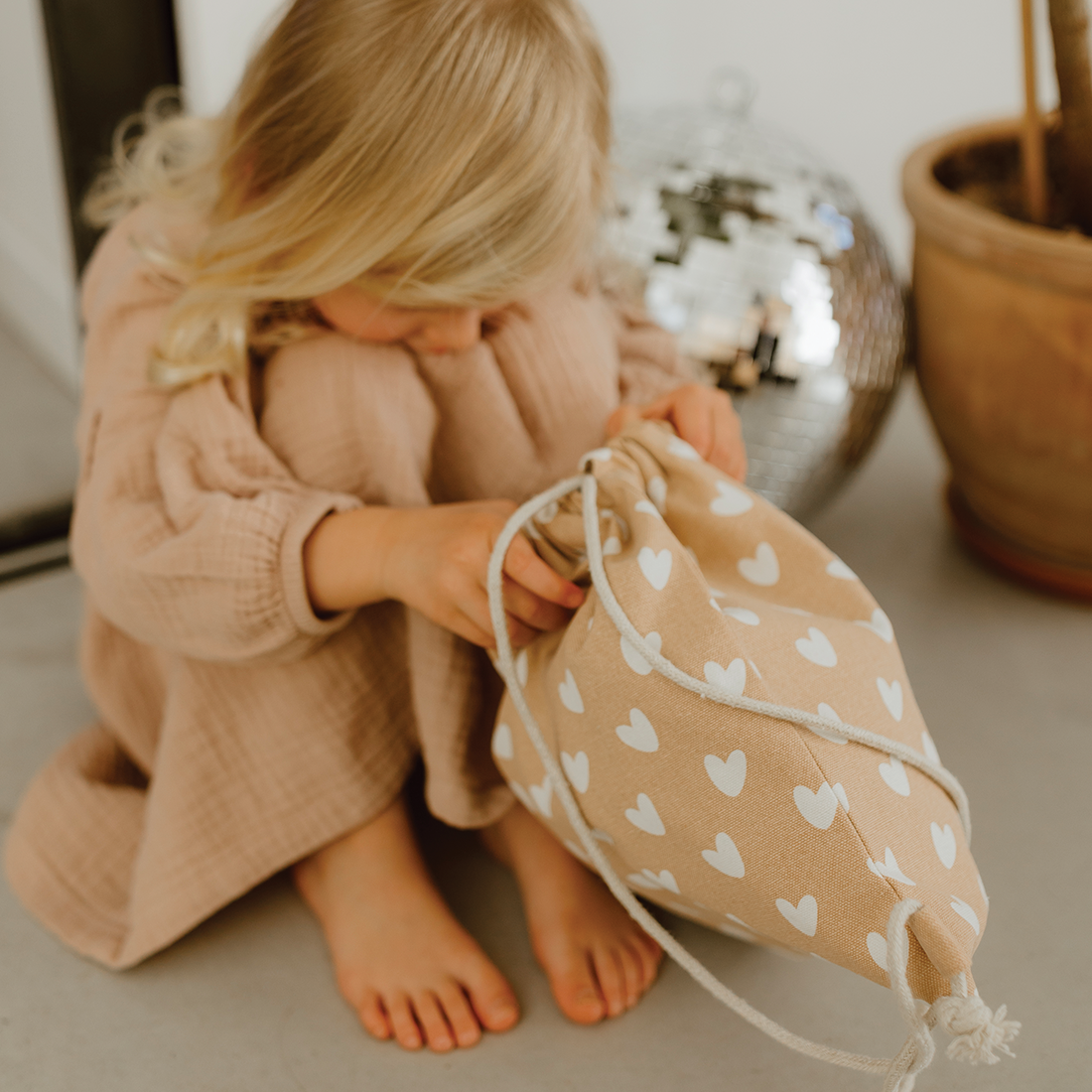 Sac à cordons Coeurs nougat