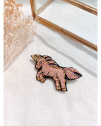 Broche brodée Licorne rose