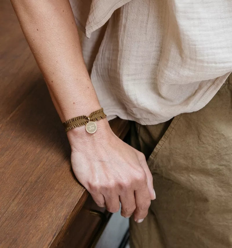 Médaille dentelle noisette "Maman"