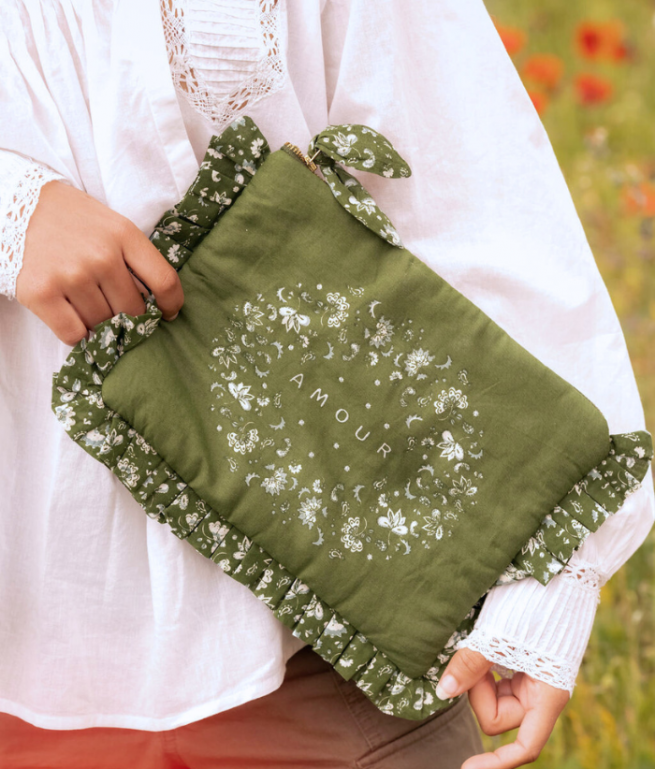 POCHETTE À VOLANTS - AMOUR KHAKI