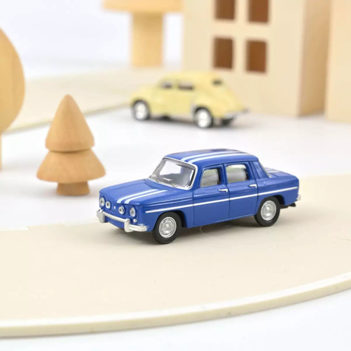 Petites voitures 1/64
