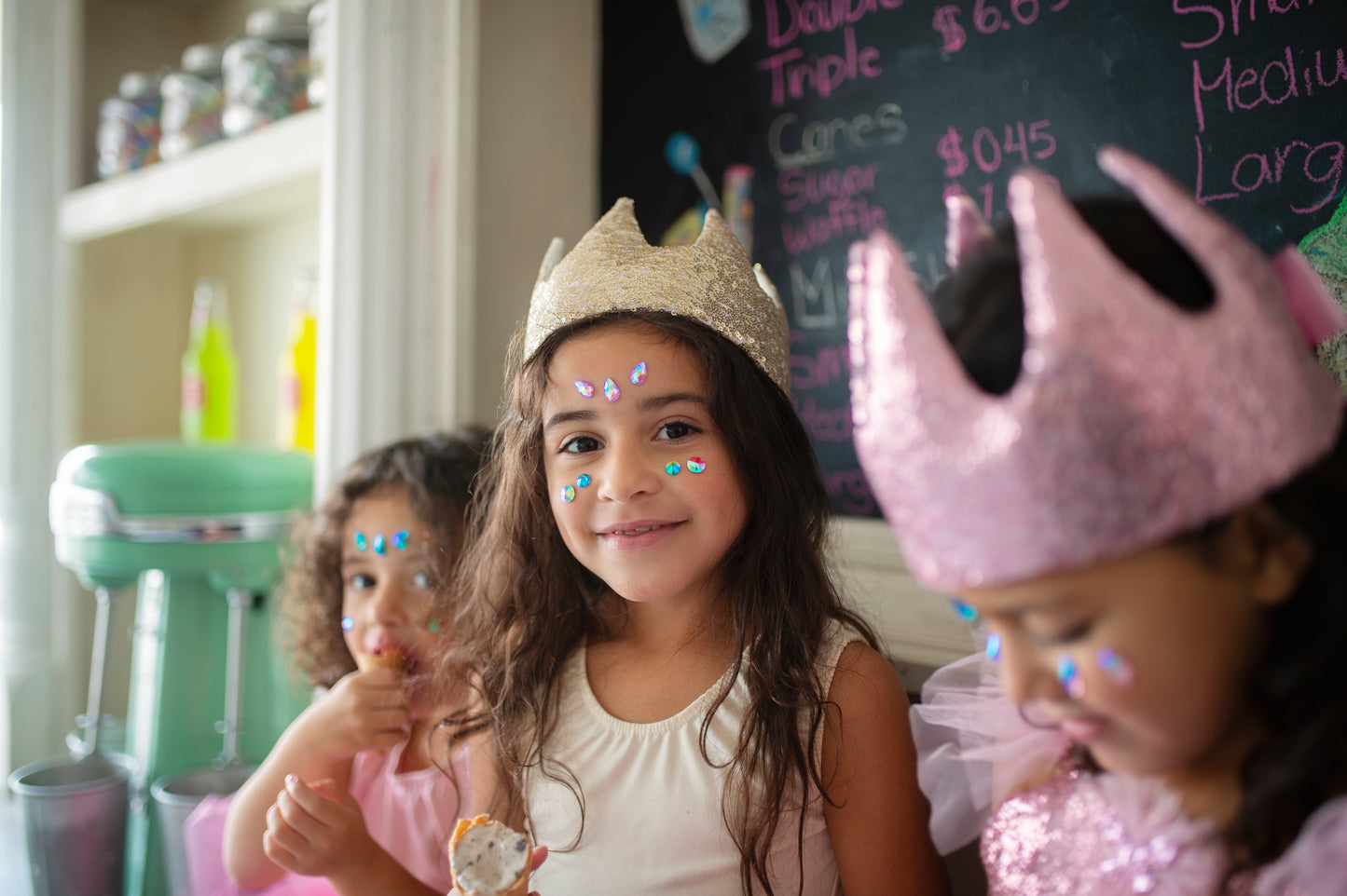 Couronne de princesse sequins dorés avec nœud