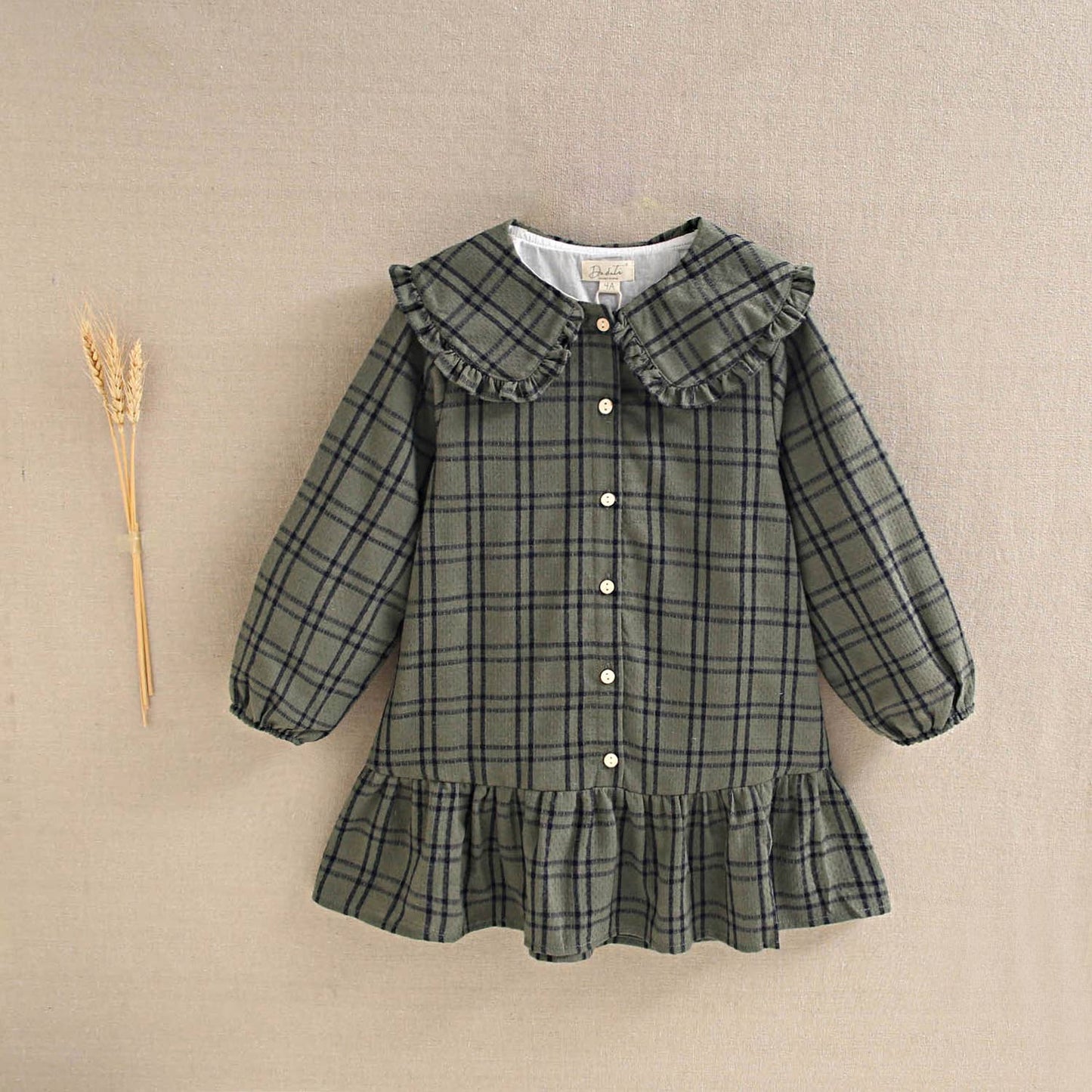 Robe à carreaux vert olive et bleu avec col Peter Pan