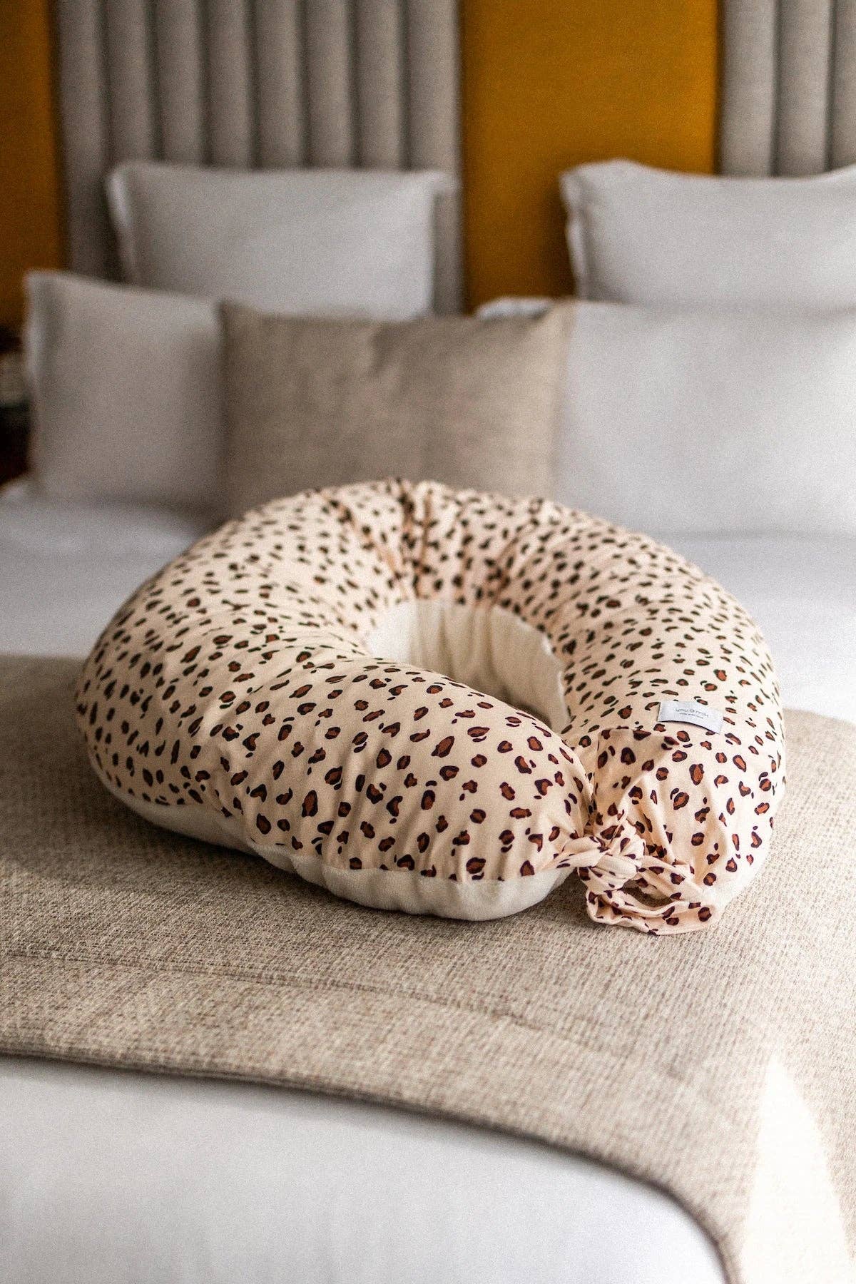 Coussin de grossesse et d’allaitement léopard Graou
