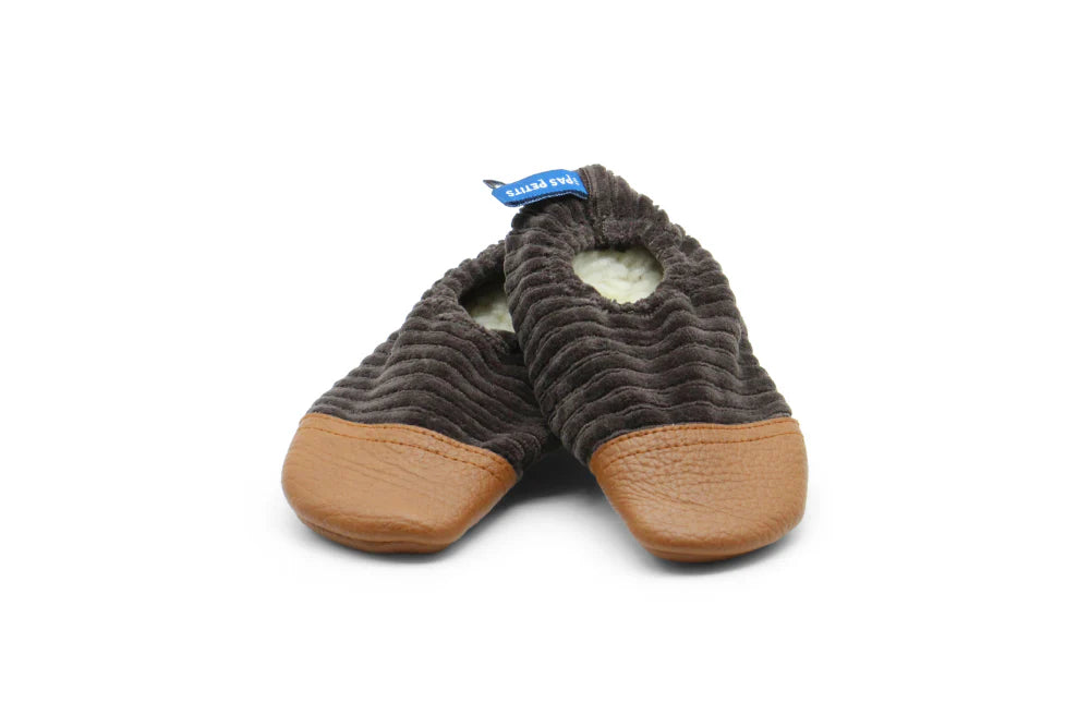 Les Pas Petits : Chaussons fourrés velours marron