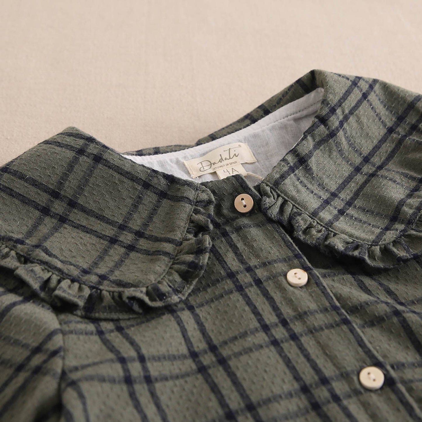 Robe à carreaux vert olive et bleu avec col Peter Pan
