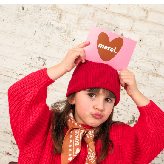 Bonnet bordeaux en laine avec 🖤