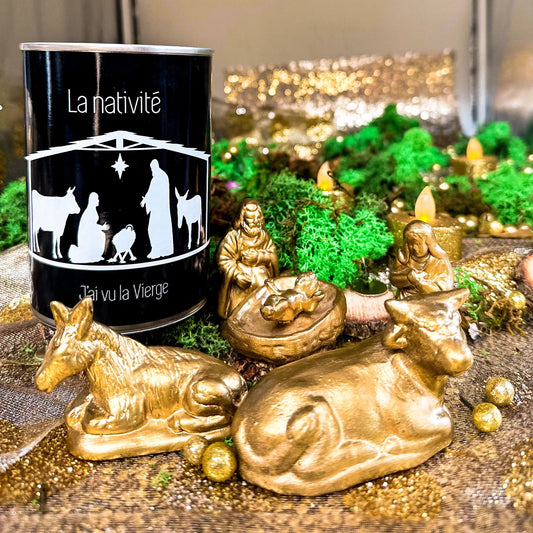Crèche du Divin Enfant dans sa boîte de conserve