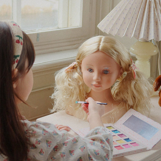 Poupée tête à coiffer et à maquiller Lili