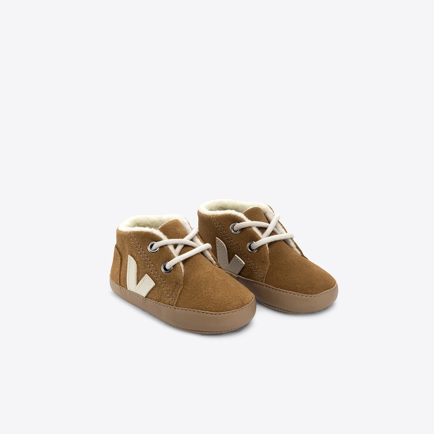 Veja : chaussons camel pierre en cuir suédé