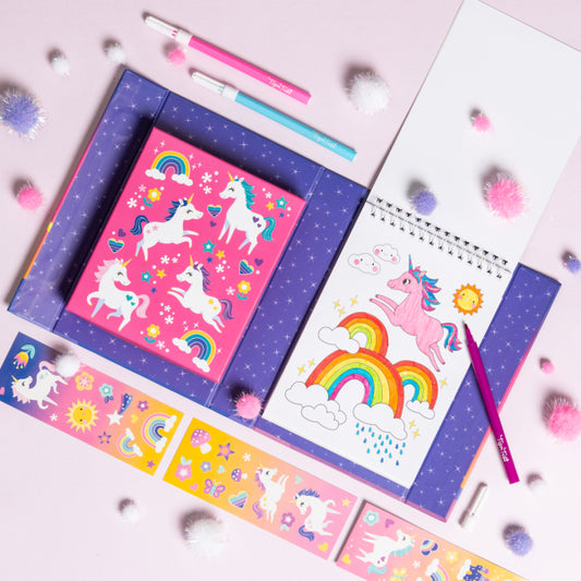 Set de coloriage carnet, feutres et autocollants