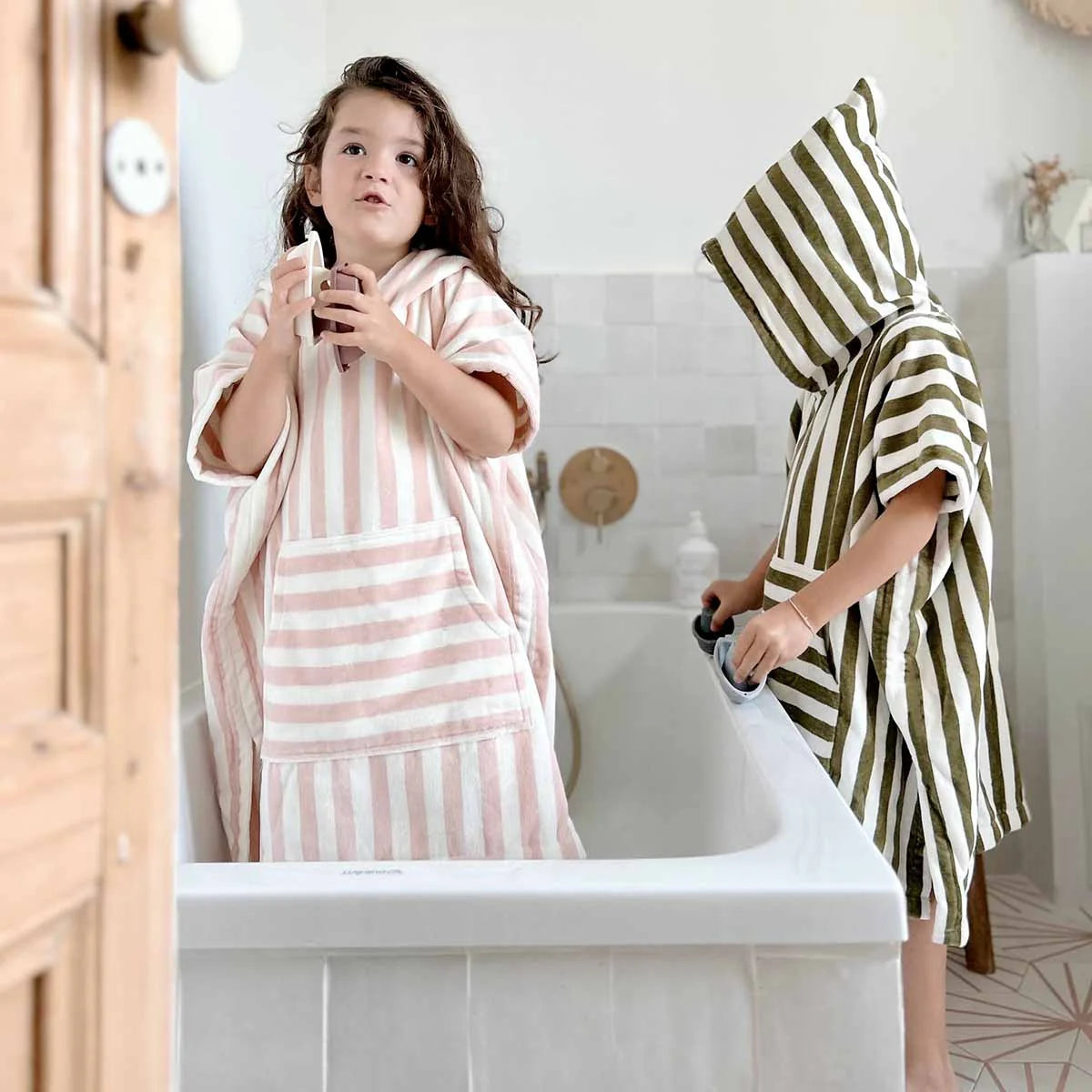 Poncho de bain à rayures