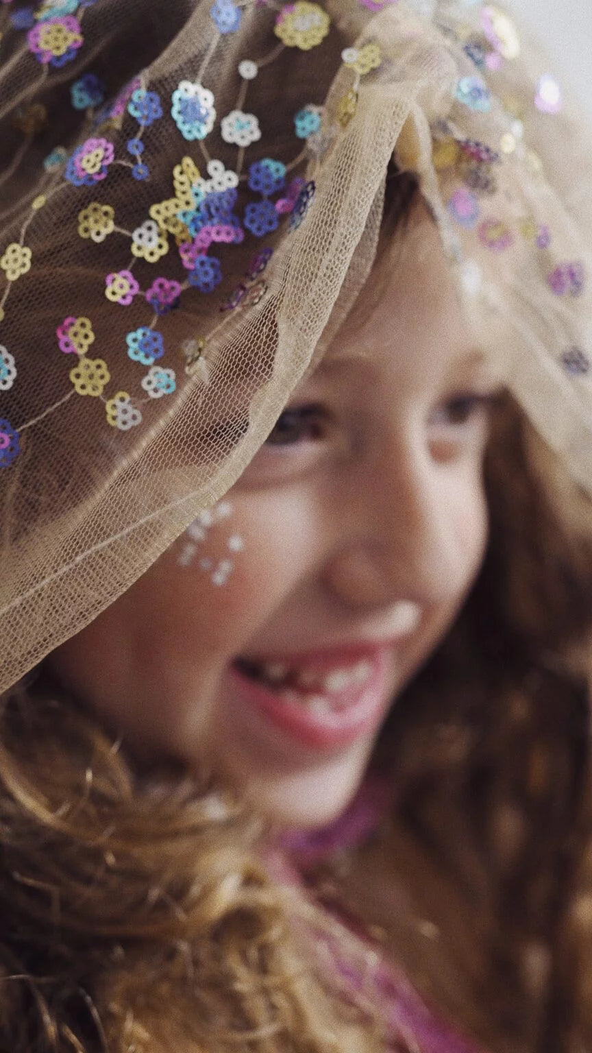 Cape de fée multicolore à sequins