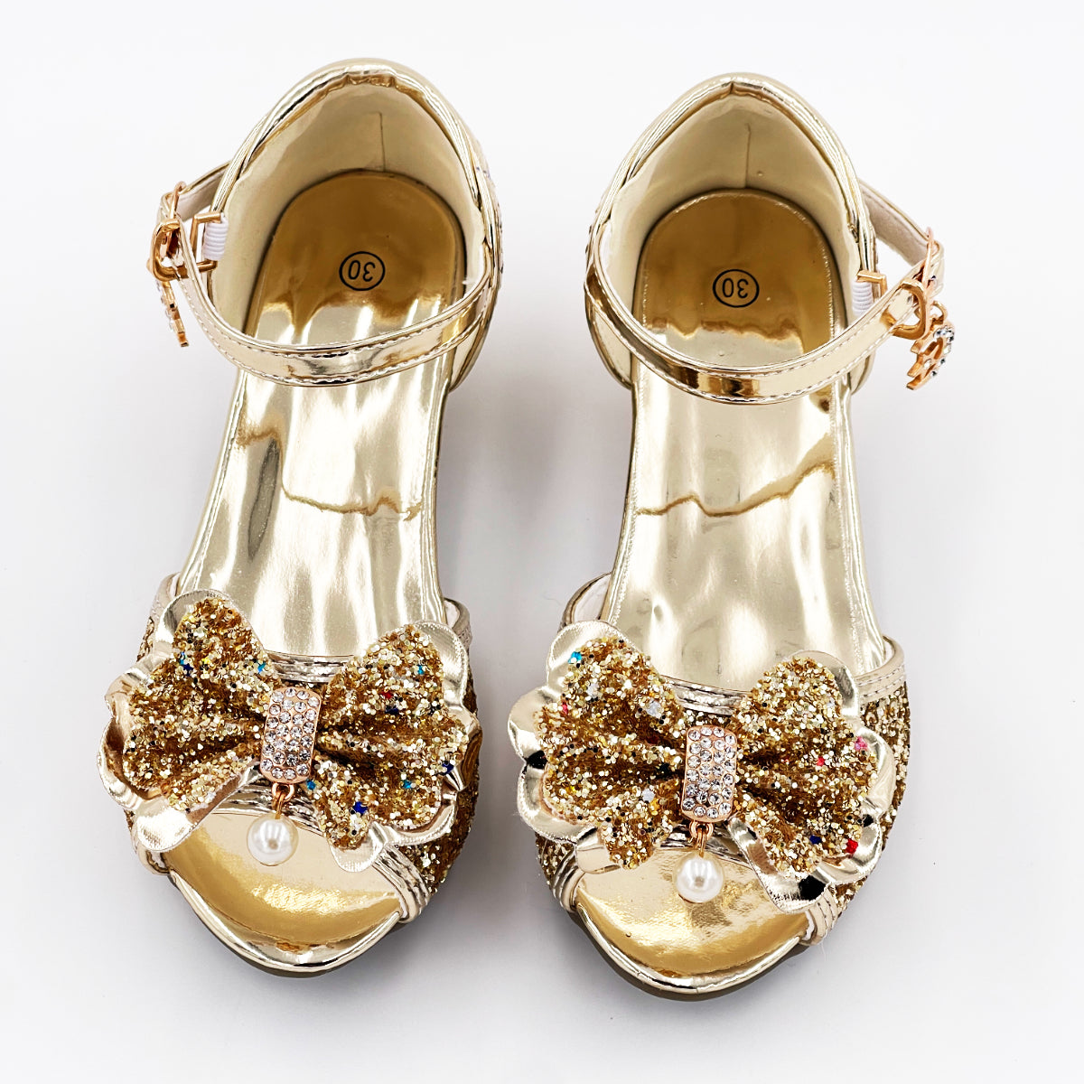 Chaussures de princesse dorées