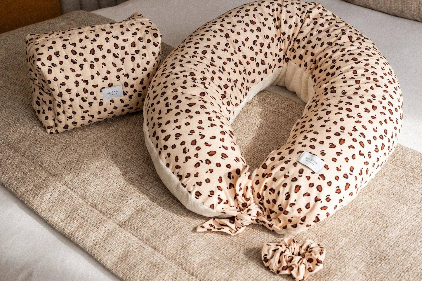 Coussin de grossesse et d’allaitement léopard Graou