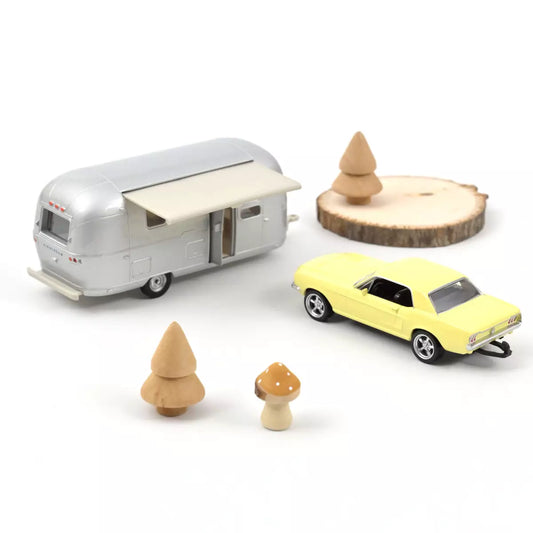 Ford Mustang 1968  Meadowlark et Caravane  Airstream Jet-car 1/43