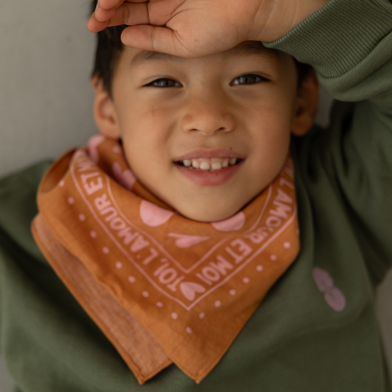 Petit Foulard coeur Toi l'Amour marron/rose