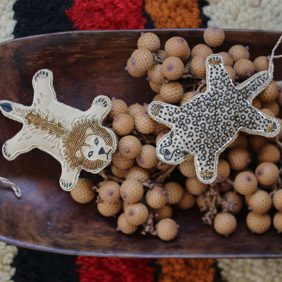 Suspension brodée Léopard